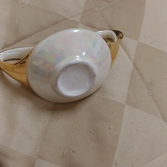 1940's 22k gold trimmed tea set. - Picture 5 of 8